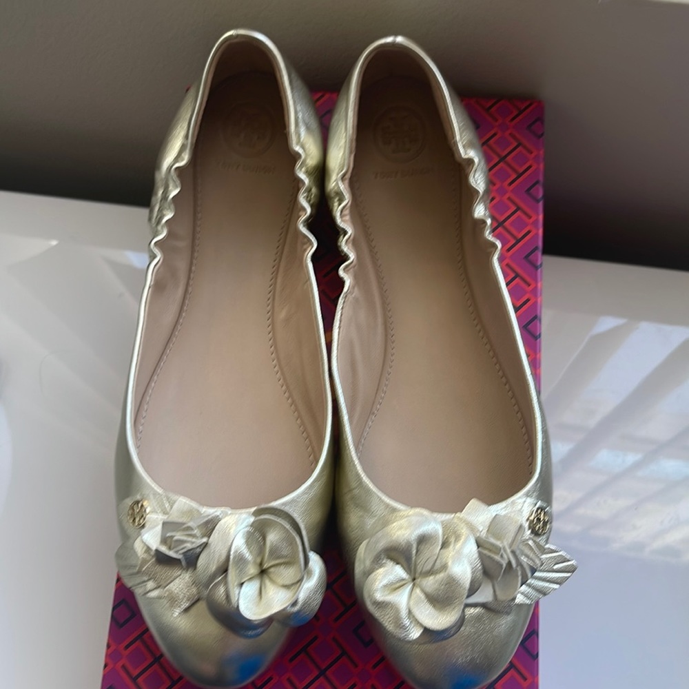 TORY BuRCH flat size 10